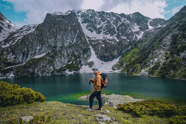 Comment organiser des vacances en Autriche avec des ateliers de pâtisserie viennoise et des randonnées alpines?
